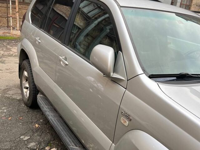 Сірий Тойота Ленд Крузер Прадо 120, об'ємом двигуна 3 л та пробігом 150 тис. км за 18000 $, фото 2 на Automoto.ua