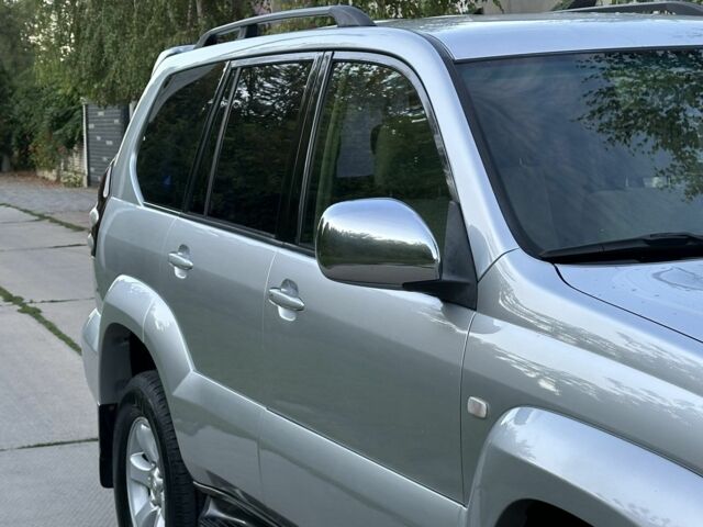 Серый Тойота Ленд Крузер Прадо 120, объемом двигателя 2.7 л и пробегом 241 тыс. км за 10300 $, фото 6 на Automoto.ua