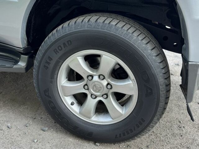 Серый Тойота Ленд Крузер Прадо 120, объемом двигателя 2.7 л и пробегом 360 тыс. км за 9900 $, фото 10 на Automoto.ua