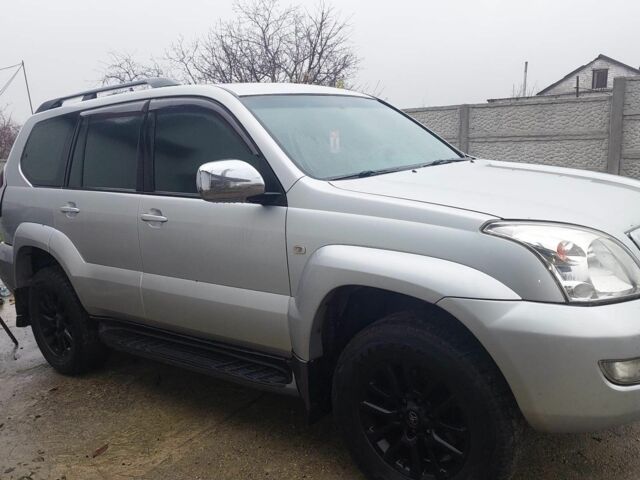 Серый Тойота Ленд Крузер Прадо 120, объемом двигателя 2.7 л и пробегом 237 тыс. км за 11812 $, фото 5 на Automoto.ua