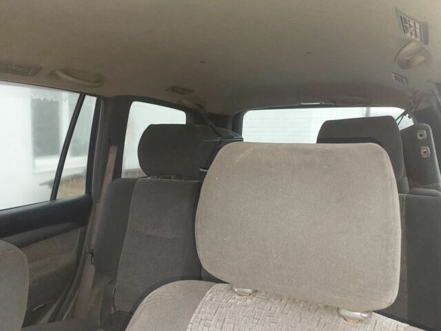 Серый Тойота Ленд Крузер Прадо 120, объемом двигателя 2.7 л и пробегом 237 тыс. км за 11812 $, фото 3 на Automoto.ua