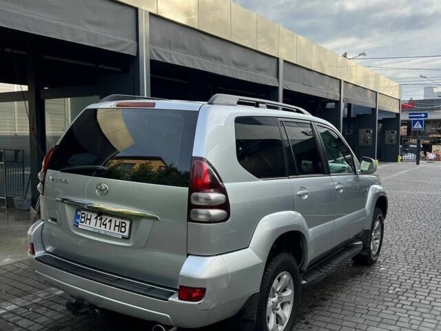 Сірий Тойота Ленд Крузер Прадо 120, об'ємом двигуна 4 л та пробігом 300 тис. км за 343 $, фото 3 на Automoto.ua
