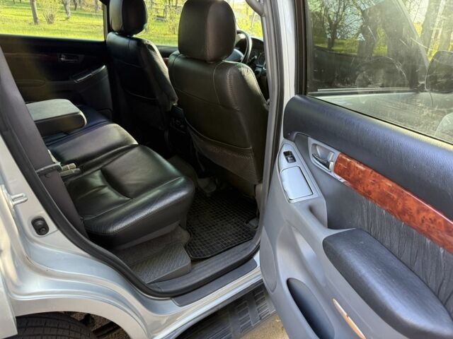 Серый Тойота Ленд Крузер Прадо 120, объемом двигателя 2.7 л и пробегом 320 тыс. км за 12900 $, фото 15 на Automoto.ua