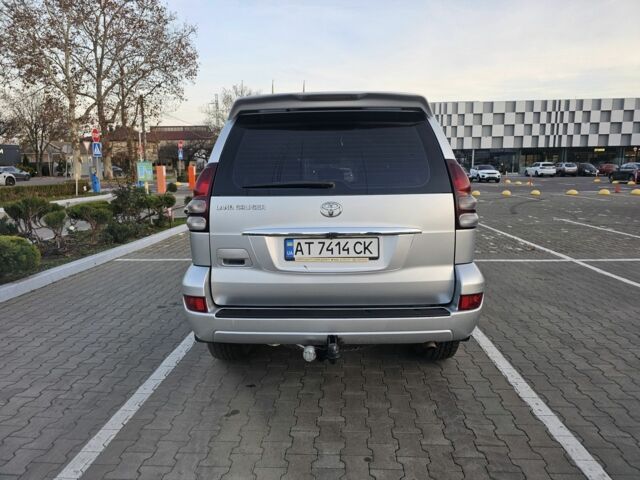 Серый Тойота Ленд Крузер Прадо 120, объемом двигателя 3 л и пробегом 286 тыс. км за 16000 $, фото 3 на Automoto.ua