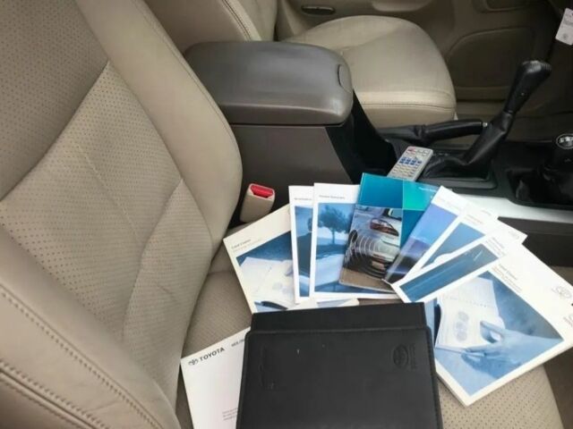 Серый Тойота Ленд Крузер Прадо 120, объемом двигателя 3 л и пробегом 274 тыс. км за 4000 $, фото 4 на Automoto.ua