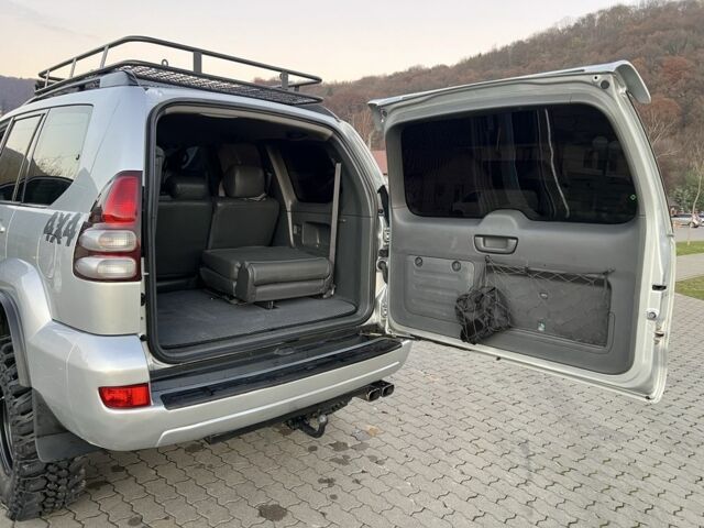 Серый Тойота Ленд Крузер Прадо 120, объемом двигателя 4 л и пробегом 320 тыс. км за 23000 $, фото 22 на Automoto.ua