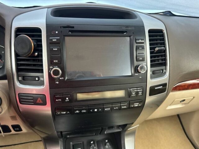 Серый Тойота Ленд Крузер Прадо 120, объемом двигателя 2.7 л и пробегом 310 тыс. км за 15500 $, фото 12 на Automoto.ua