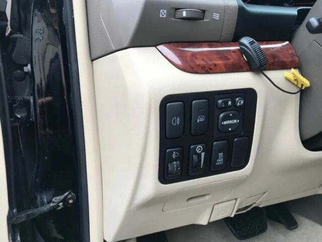 Серый Тойота Ленд Крузер Прадо 120, объемом двигателя 3 л и пробегом 274 тыс. км за 4000 $, фото 1 на Automoto.ua