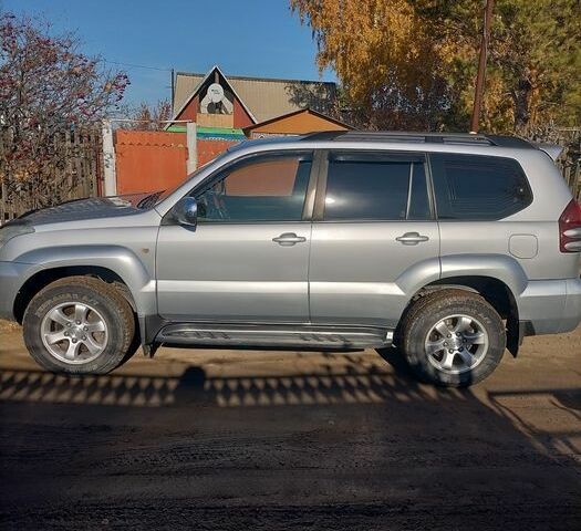Серый Тойота Ленд Крузер Прадо 120, объемом двигателя 2.7 л и пробегом 250 тыс. км за 2600 $, фото 1 на Automoto.ua