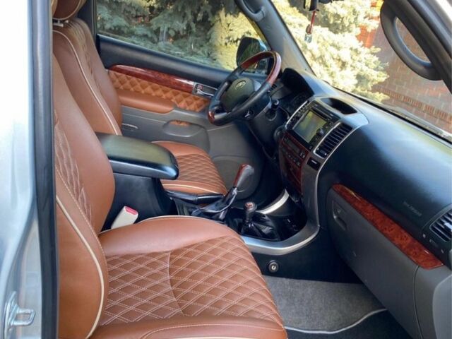 Сірий Тойота Ленд Крузер Прадо 120, об'ємом двигуна 2.7 л та пробігом 482 тис. км за 18000 $, фото 13 на Automoto.ua