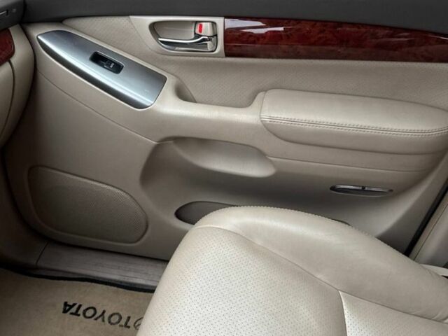 Серый Тойота Ленд Крузер Прадо 120, объемом двигателя 2.7 л и пробегом 310 тыс. км за 15500 $, фото 9 на Automoto.ua