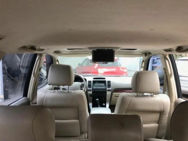 Серый Тойота Ленд Крузер Прадо 120, объемом двигателя 3 л и пробегом 274 тыс. км за 4000 $, фото 12 на Automoto.ua