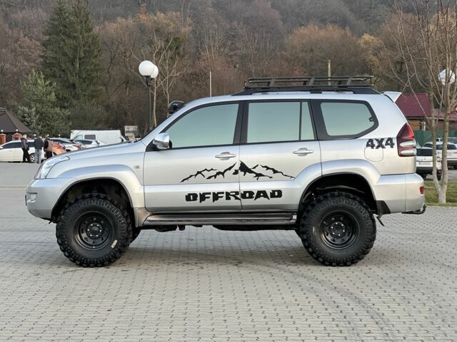 Серый Тойота Ленд Крузер Прадо 120, объемом двигателя 4 л и пробегом 320 тыс. км за 23000 $, фото 4 на Automoto.ua