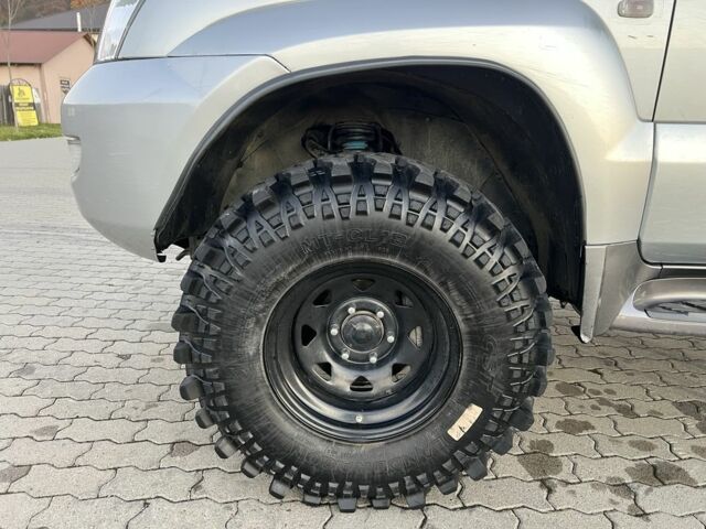 Серый Тойота Ленд Крузер Прадо 120, объемом двигателя 4 л и пробегом 320 тыс. км за 23000 $, фото 8 на Automoto.ua