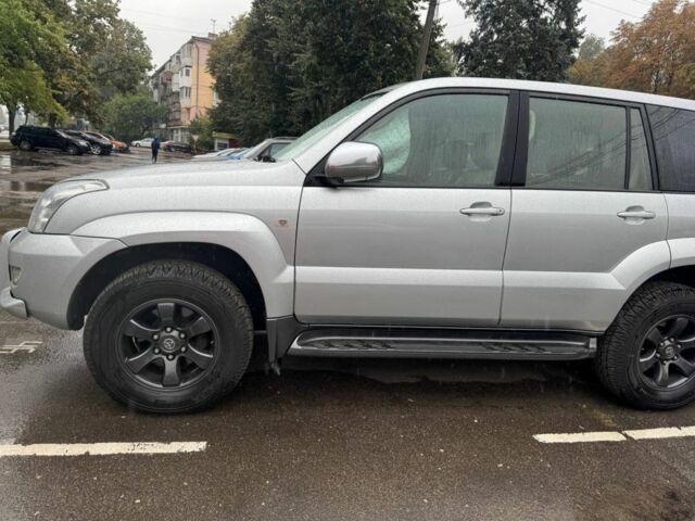 Серый Тойота Ленд Крузер Прадо 120, объемом двигателя 2.7 л и пробегом 310 тыс. км за 15500 $, фото 2 на Automoto.ua