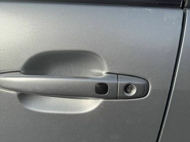 Тойота Ленд Крузер Прадо 120 2006 у Харкові на Automoto.ua Сірий Тойота Ленд Крузер Прадо 120, об'ємом двигуна 4 л та пробігом 300 тис. км за 10999 $, фото 7 на Automoto.ua