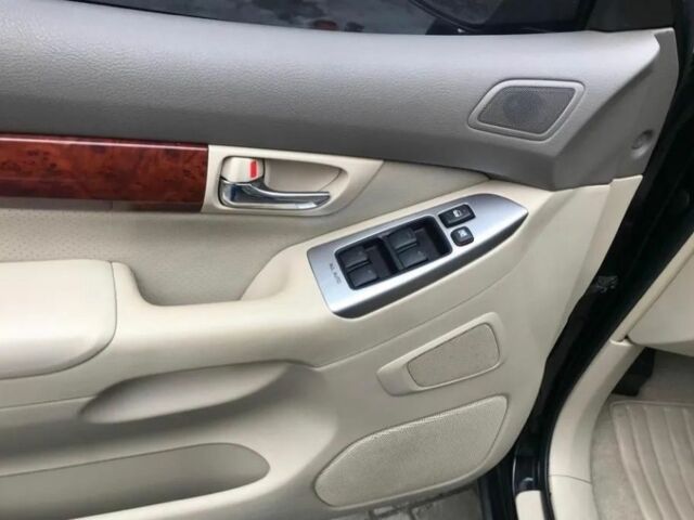 Серый Тойота Ленд Крузер Прадо 120, объемом двигателя 3 л и пробегом 274 тыс. км за 4000 $, фото 19 на Automoto.ua