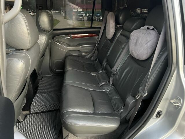 Серый Тойота Ленд Крузер Прадо 120, объемом двигателя 4 л и пробегом 320 тыс. км за 23000 $, фото 20 на Automoto.ua