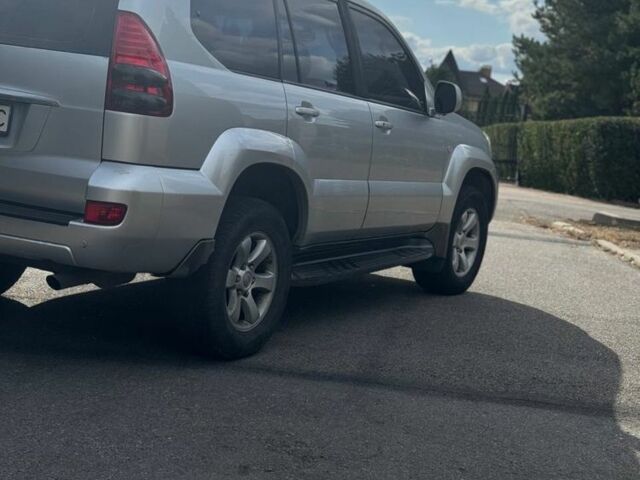 Тойота Ленд Крузер Прадо 120 2006 у Харкові на Automoto.ua Сірий Тойота Ленд Крузер Прадо 120, об'ємом двигуна 4 л та пробігом 300 тис. км за 10999 $, фото 3 на Automoto.ua