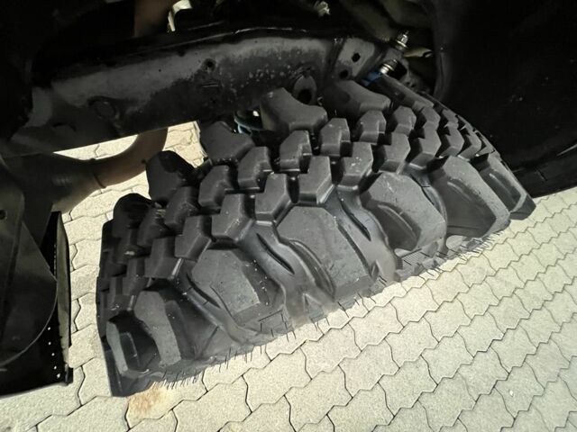 Серый Тойота Ленд Крузер Прадо 120, объемом двигателя 4 л и пробегом 320 тыс. км за 23000 $, фото 13 на Automoto.ua