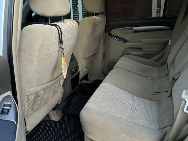 Серый Тойота Ленд Крузер Прадо 120, объемом двигателя 2.7 л и пробегом 275 тыс. км за 13500 $, фото 7 на Automoto.ua