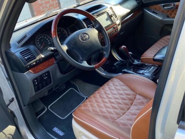 Сірий Тойота Ленд Крузер Прадо 120, об'ємом двигуна 2.7 л та пробігом 482 тис. км за 18000 $, фото 14 на Automoto.ua