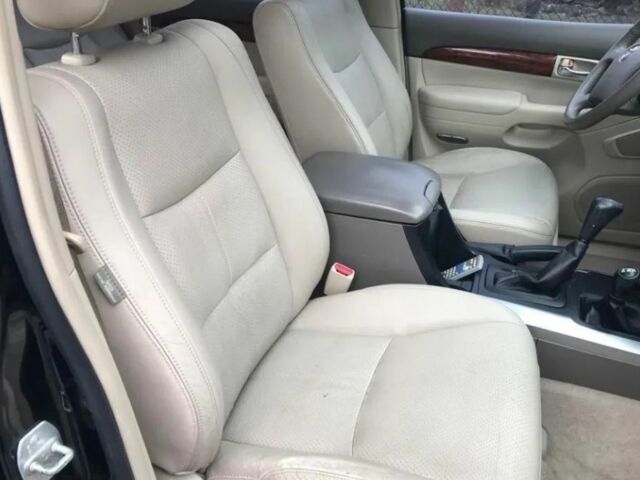 Серый Тойота Ленд Крузер Прадо 120, объемом двигателя 3 л и пробегом 274 тыс. км за 4000 $, фото 8 на Automoto.ua