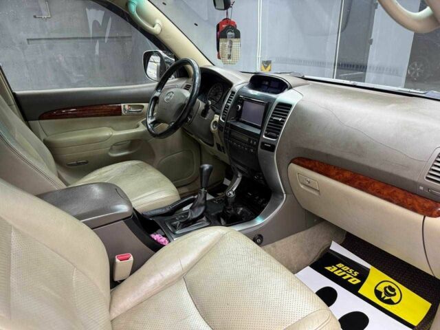 Сірий Тойота Ленд Крузер Прадо 120, об'ємом двигуна 4 л та пробігом 229 тис. км за 14200 $, фото 18 на Automoto.ua