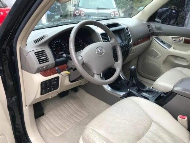 Серый Тойота Ленд Крузер Прадо 120, объемом двигателя 3 л и пробегом 274 тыс. км за 4000 $, фото 13 на Automoto.ua