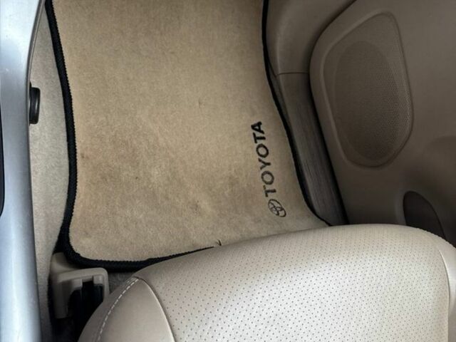 Серый Тойота Ленд Крузер Прадо 120, объемом двигателя 2.7 л и пробегом 310 тыс. км за 15500 $, фото 14 на Automoto.ua