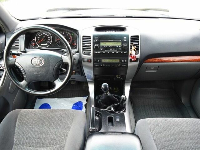 Сірий Тойота Ленд Крузер Прадо 120, об'ємом двигуна 3 л та пробігом 190 тис. км за 5800 $, фото 5 на Automoto.ua