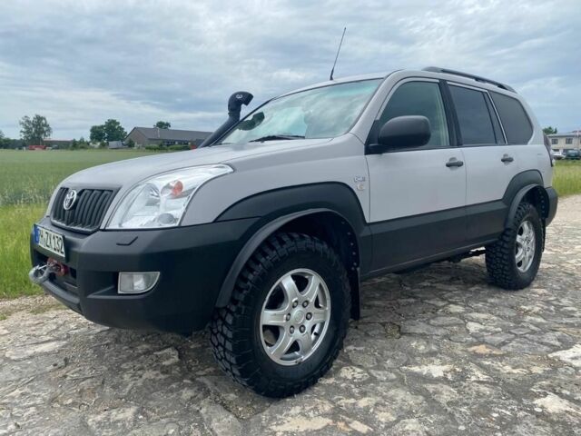 Серый Тойота Ленд Крузер Прадо 120, объемом двигателя 3 л и пробегом 243 тыс. км за 3300 $, фото 1 на Automoto.ua