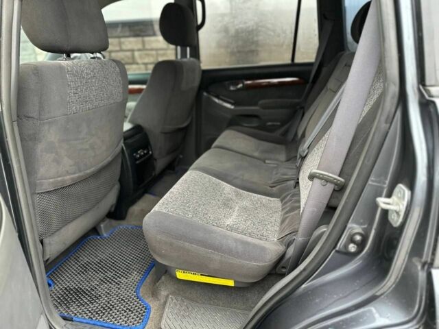 Серый Тойота Ленд Крузер Прадо 120, объемом двигателя 2.7 л и пробегом 310 тыс. км за 11200 $, фото 7 на Automoto.ua