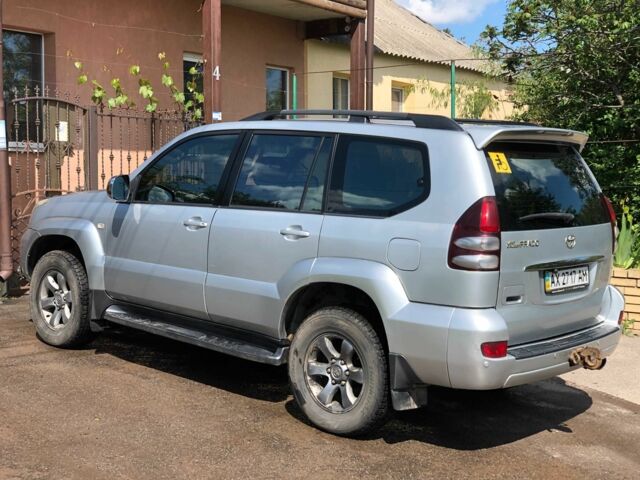 Серый Тойота Ленд Крузер Прадо 120, объемом двигателя 2.7 л и пробегом 206 тыс. км за 11900 $, фото 1 на Automoto.ua