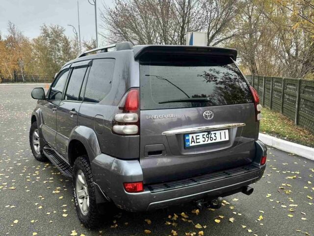 Серый Тойота Ленд Крузер Прадо 120, объемом двигателя 4 л и пробегом 230 тыс. км за 16500 $, фото 4 на Automoto.ua