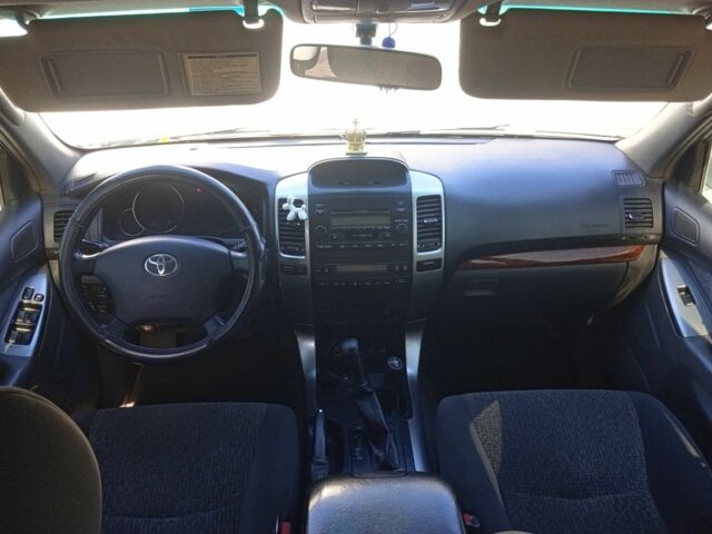 Серый Тойота Ленд Крузер Прадо 120, объемом двигателя 4 л и пробегом 230 тыс. км за 14700 $, фото 12 на Automoto.ua