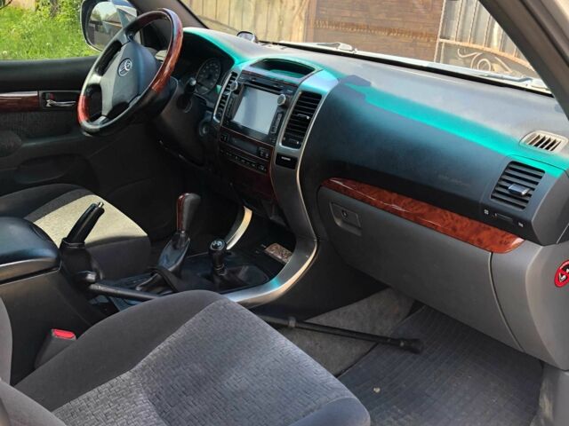 Серый Тойота Ленд Крузер Прадо 120, объемом двигателя 2.7 л и пробегом 206 тыс. км за 11900 $, фото 6 на Automoto.ua