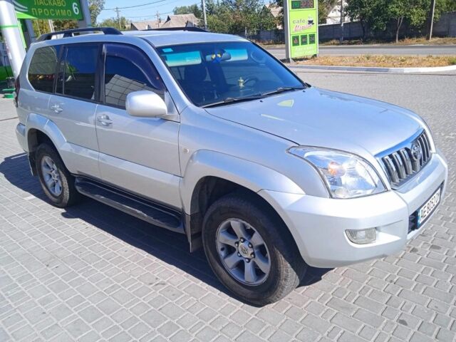 Серый Тойота Ленд Крузер Прадо 120, объемом двигателя 4 л и пробегом 230 тыс. км за 14700 $, фото 1 на Automoto.ua