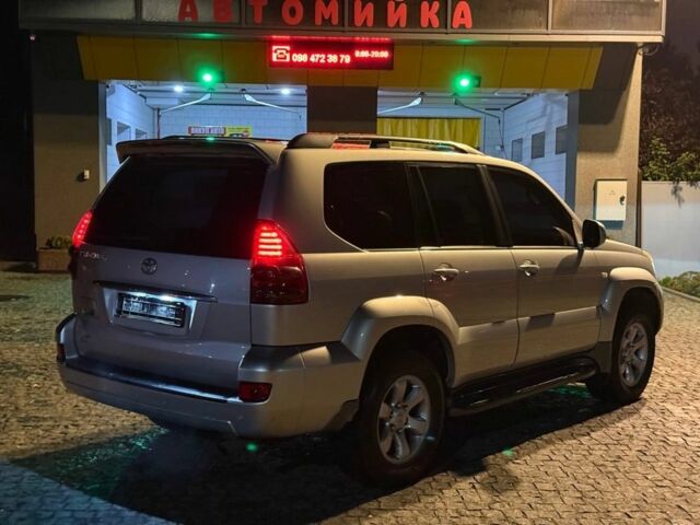 Серый Тойота Ленд Крузер Прадо 120, объемом двигателя 0 л и пробегом 301 тыс. км за 12999 $, фото 2 на Automoto.ua