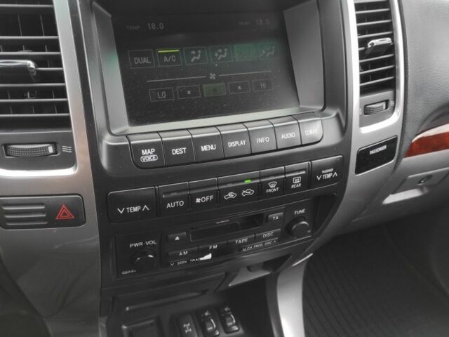 Серый Тойота Ленд Крузер Прадо 120, объемом двигателя 3 л и пробегом 388 тыс. км за 16900 $, фото 10 на Automoto.ua