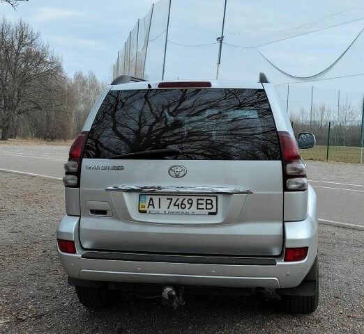 Серый Тойота Ленд Крузер Прадо 120, объемом двигателя 3 л и пробегом 388 тыс. км за 16900 $, фото 3 на Automoto.ua