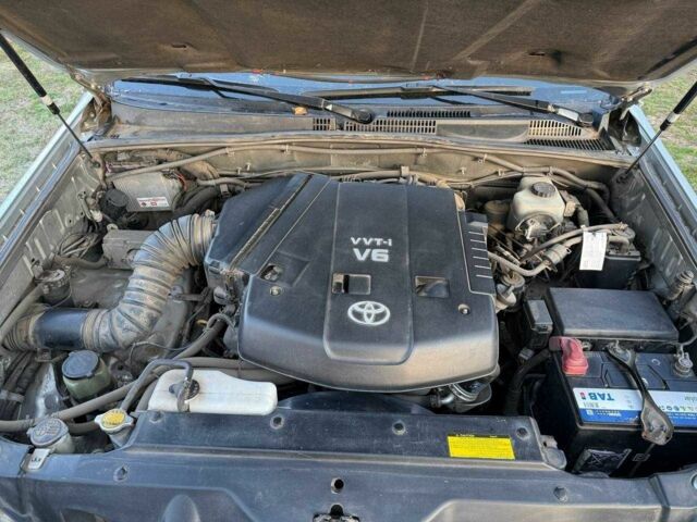 Серый Тойота Ленд Крузер Прадо 120, объемом двигателя 4 л и пробегом 171 тыс. км за 18000 $, фото 13 на Automoto.ua