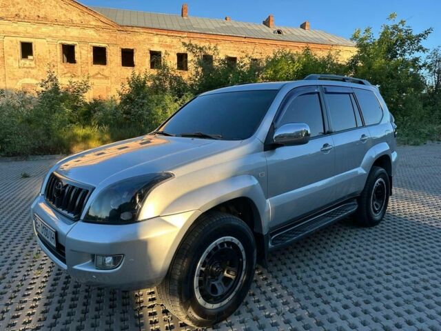 Сірий Тойота Ленд Крузер Прадо 120, об'ємом двигуна 4 л та пробігом 250 тис. км за 17500 $, фото 1 на Automoto.ua