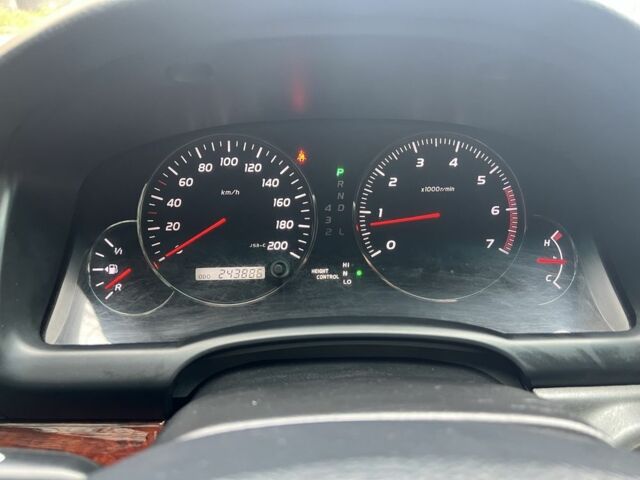 Серый Тойота Ленд Крузер Прадо 120, объемом двигателя 4 л и пробегом 240 тыс. км за 346 $, фото 6 на Automoto.ua