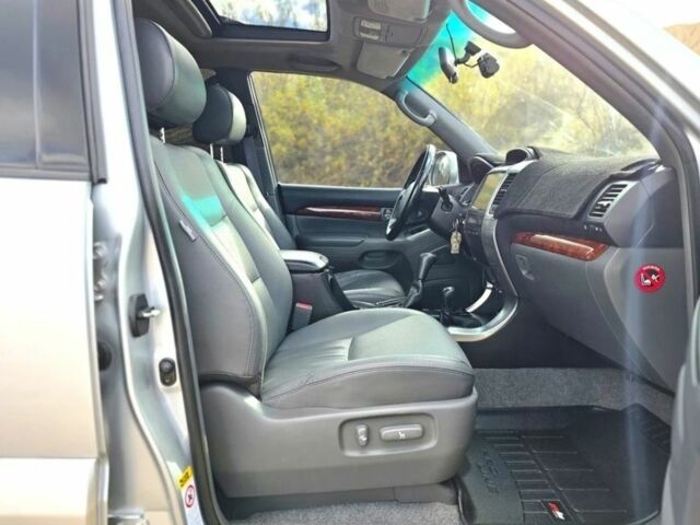 Серый Тойота Ленд Крузер Прадо 120, объемом двигателя 3 л и пробегом 200 тыс. км за 3500 $, фото 10 на Automoto.ua