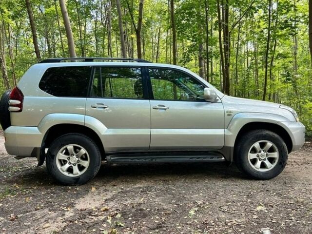 Серый Тойота Ленд Крузер Прадо 120, объемом двигателя 3 л и пробегом 244 тыс. км за 2608 $, фото 4 на Automoto.ua