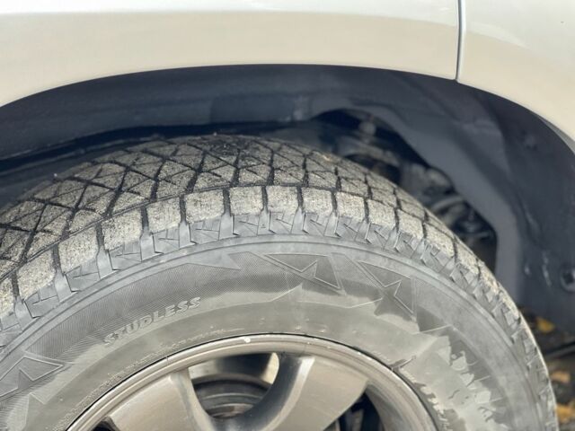 Серый Тойота Ленд Крузер Прадо 120, объемом двигателя 4 л и пробегом 240 тыс. км за 346 $, фото 5 на Automoto.ua