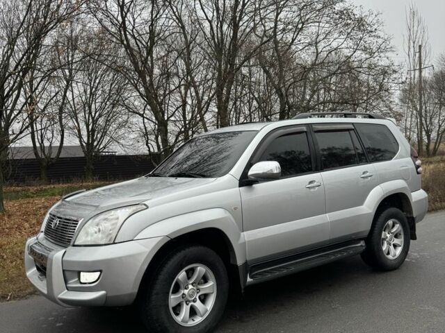 Серый Тойота Ленд Крузер Прадо 120, объемом двигателя 4 л и пробегом 193 тыс. км за 15900 $, фото 2 на Automoto.ua