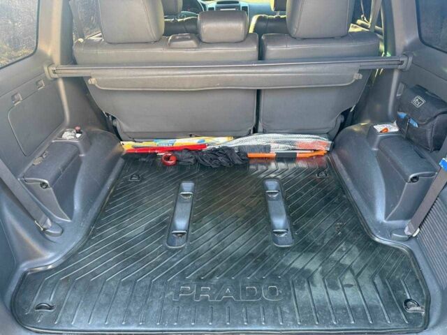 Серый Тойота Ленд Крузер Прадо 120, объемом двигателя 4 л и пробегом 171 тыс. км за 18000 $, фото 9 на Automoto.ua