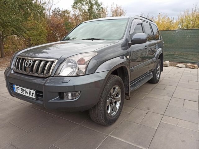 Серый Тойота Ленд Крузер Прадо 120, объемом двигателя 4 л и пробегом 280 тыс. км за 15800 $, фото 1 на Automoto.ua